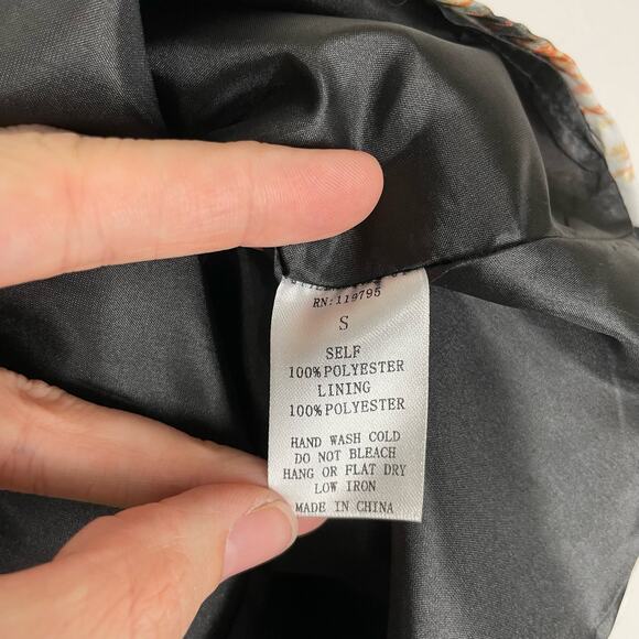 The Moon | NWT Pretty Little Thing Black Chiffon White Floral A-line Mini Skirt - Picture 8 of 8